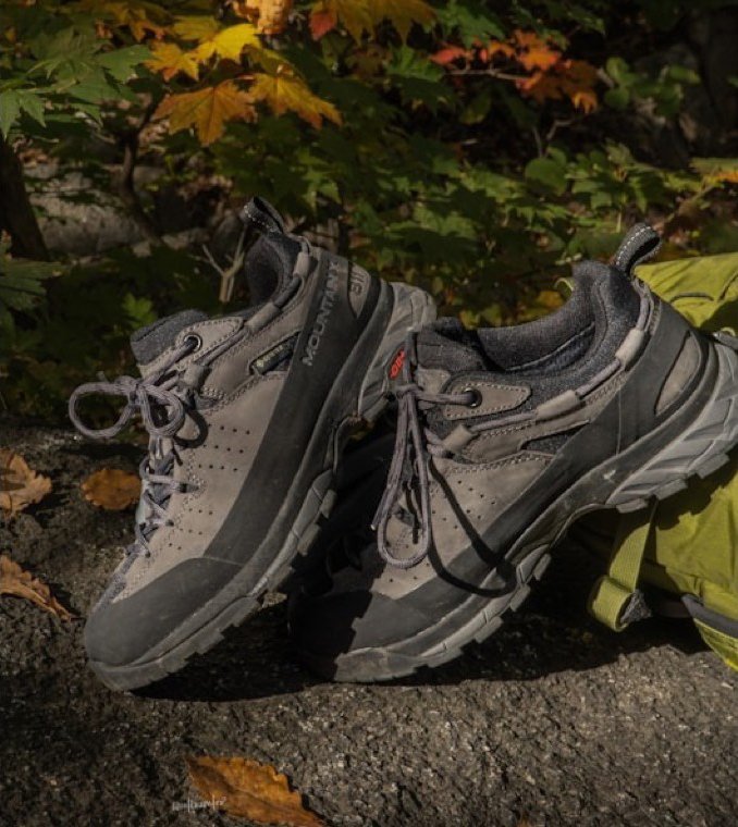 Approach Climbing Shoes